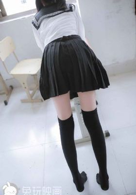 艳妇臀荡乳欲伦岳小说_免费高清日本成人在线
